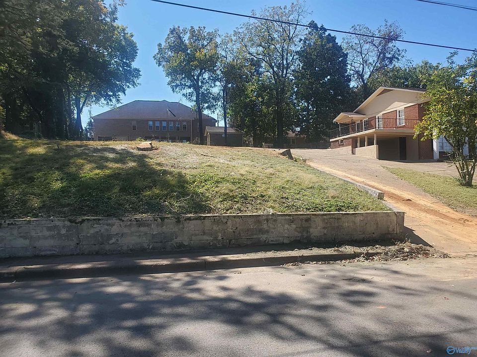 1st image of 3930 W Crestview Dr NW