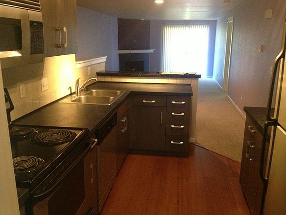 4th image of 742 Kirkland Cir APT E206