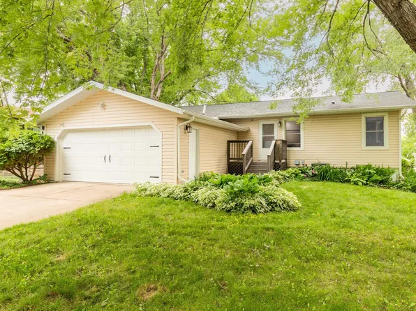 1405 32nd St NW, Rochester, MN 55901