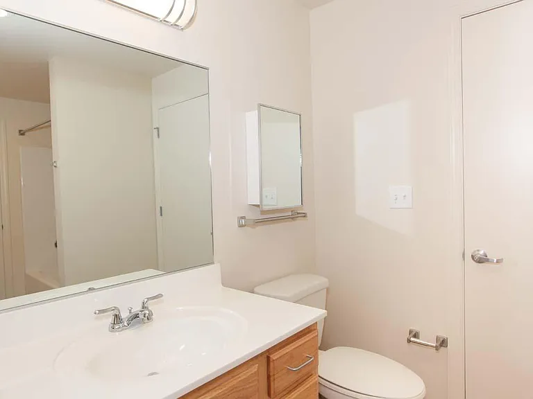 East Liberty Place — Photo 12