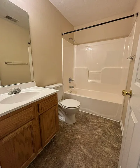 101 Braxton Ct #D — Photo 5
