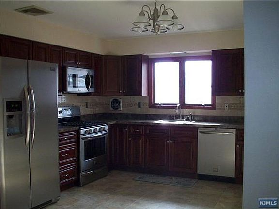 Updated Eat In Kitchen