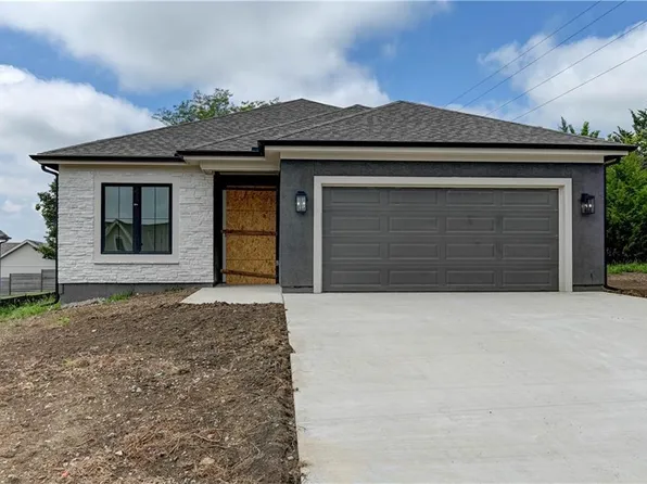 12704 Woodland Ave, Kansas City, MO 64145