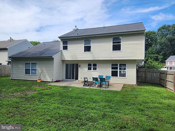3rd image of 107 Matthew Ct