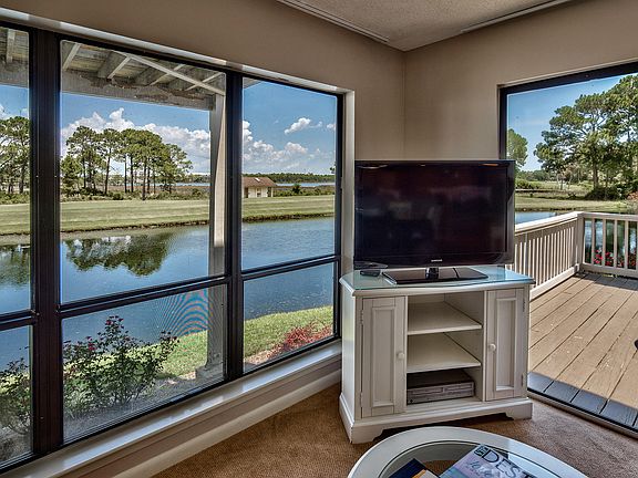 2nd image of 804 Harbour Pointe Ln #804