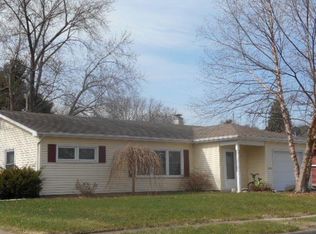 1621 Northlawn Rd, Davenport, IA 52804