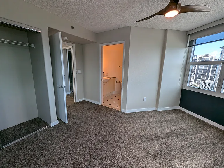 801 S King St #2907 — Photo 30