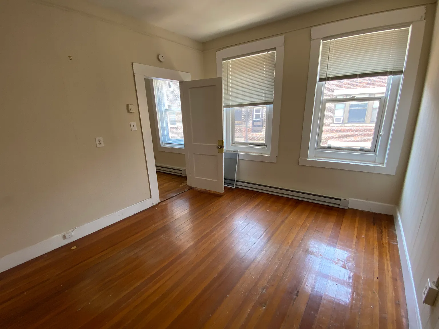 2 bed, 650 sqft, $3,200 — Photo 3