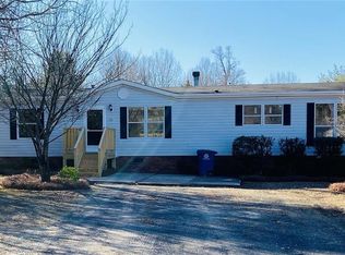 131 Stonethrow Dr, Stoneville, NC 27048