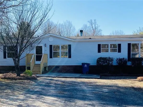 131 Stonethrow Dr, Stoneville, NC 27048