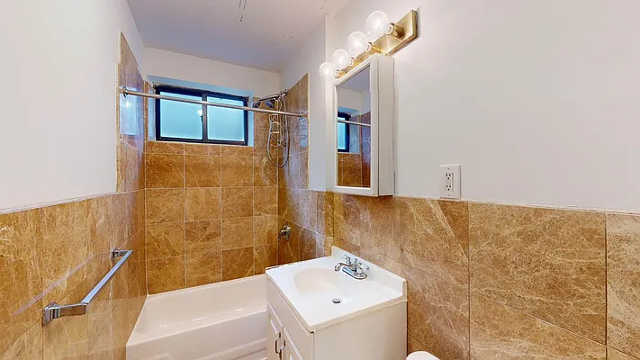 Rented by Bond New York | media 10