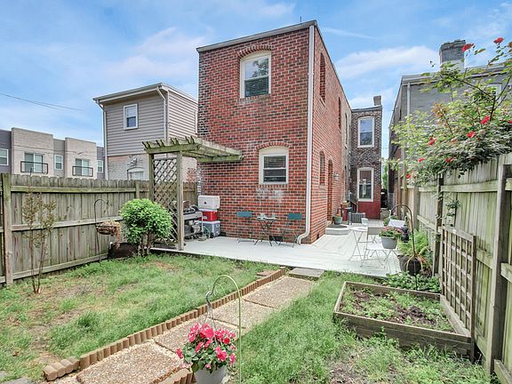 3rd image of 614 N 1st St