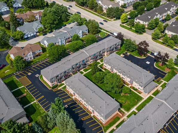 884 S Plum Grove Rd APT 111, Palatine, IL 60067