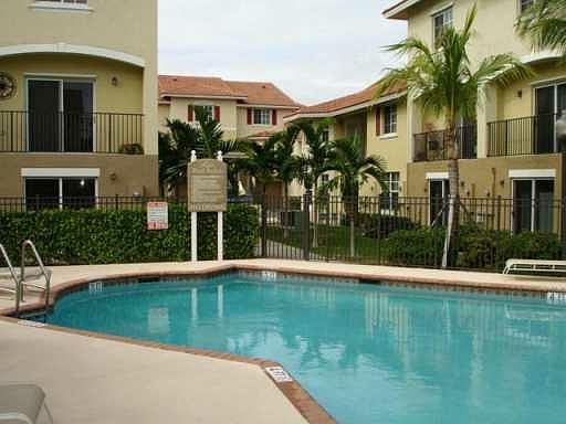4th image of 734 NE 90th Street -preserve Townhomes #303