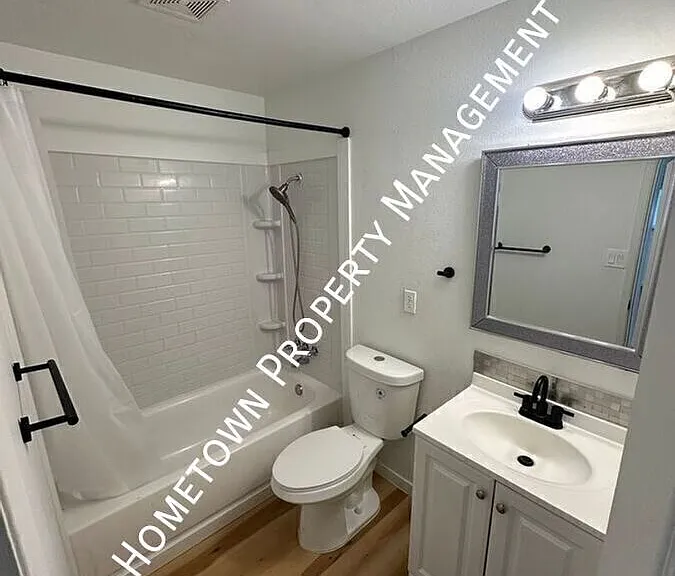 7801 Pacific Ave SE #2 — Photo 2