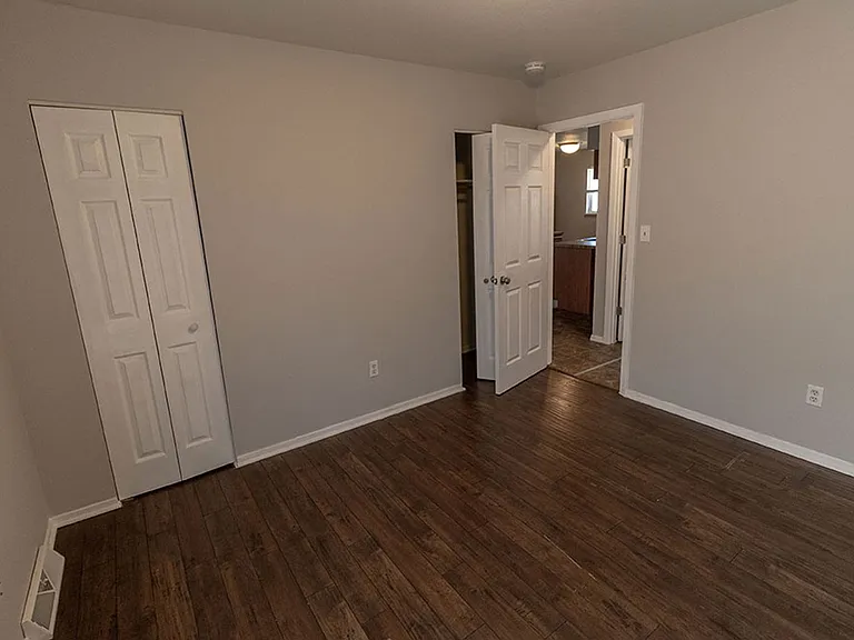 1011 W Ash St — Photo 17