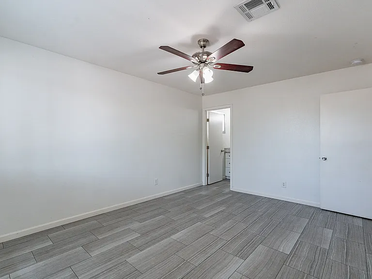 1262 E Hermosa Dr — Photo 28