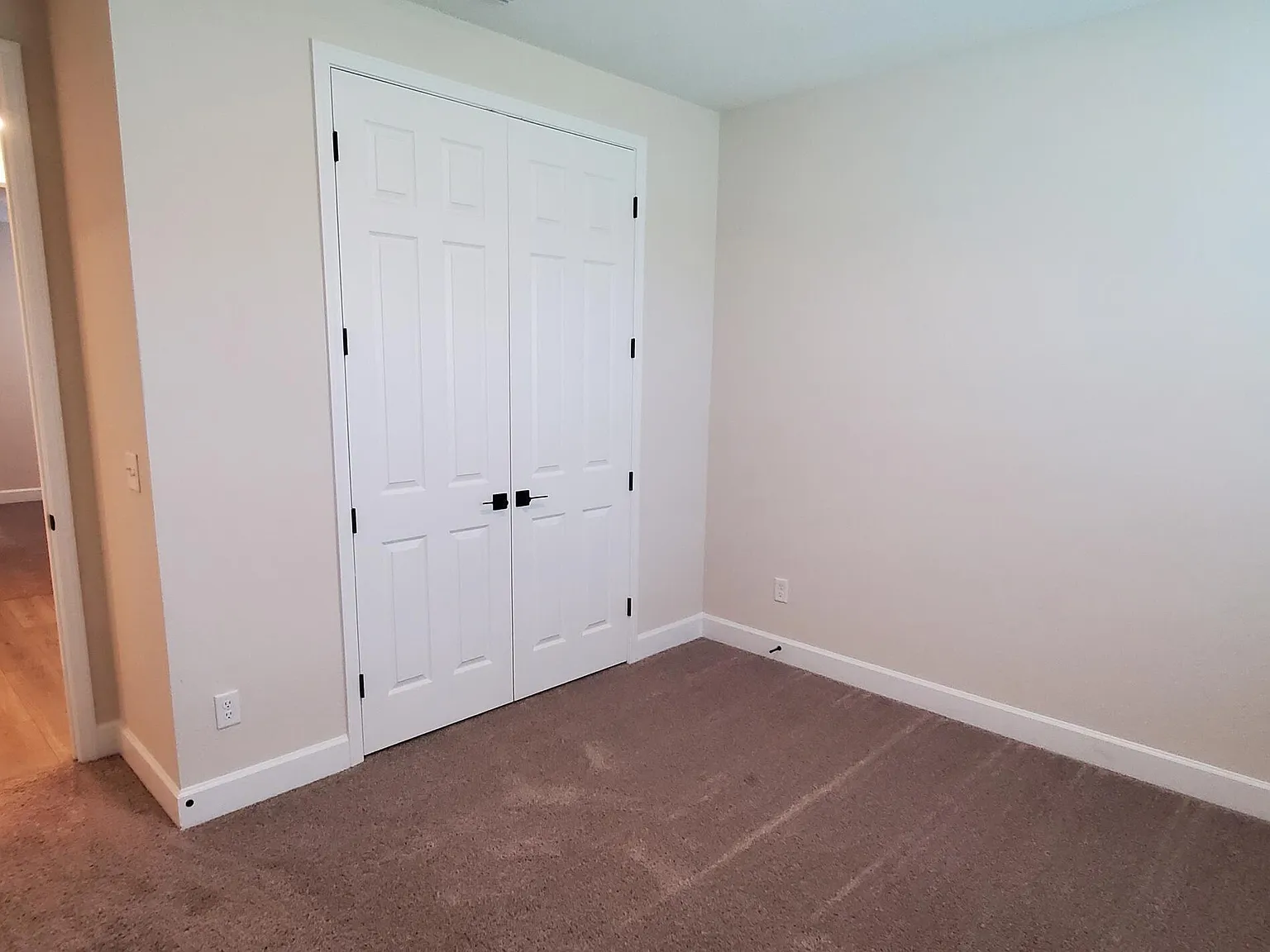 4 bed, 3.0 bath, 2077 sqft, $2,695 — Photo 4