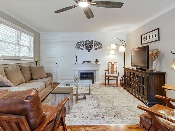 5th image of 594 Forest Heights Drive