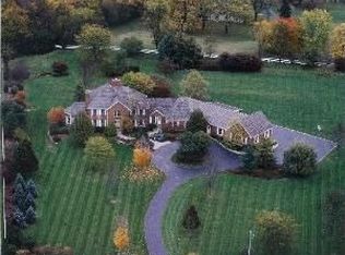 167 N Signal Hill Rd, North Barrington, IL 60010