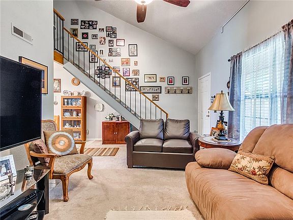 3rd image of 11140 N Stratford Dr #606