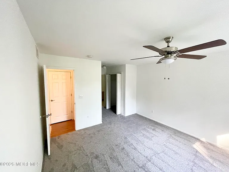 220 Middie Ln — Photo 10