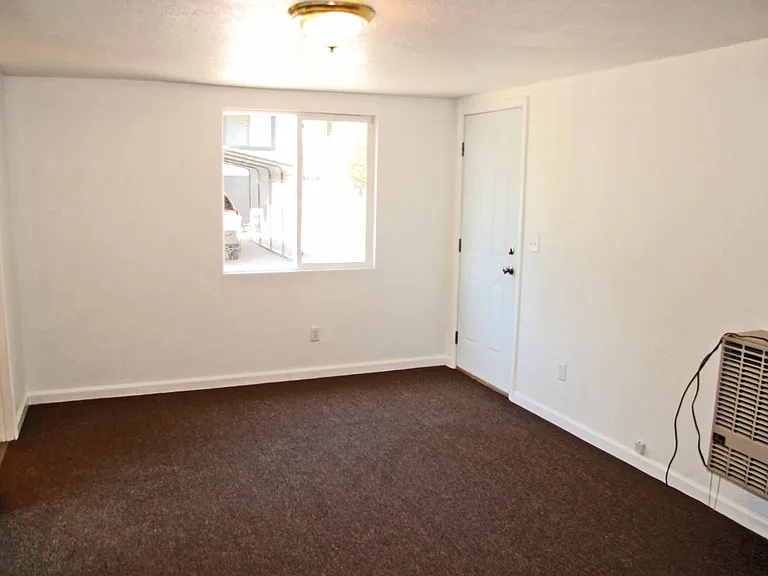 18493 Rozier St — Photo 8