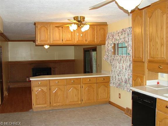 3rd image of 4036 Lydgate Dr