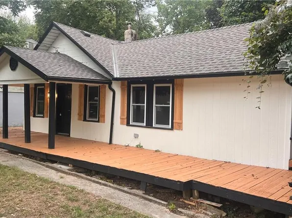 6212 Eugene Field Rd, Kansas City, MO 64119