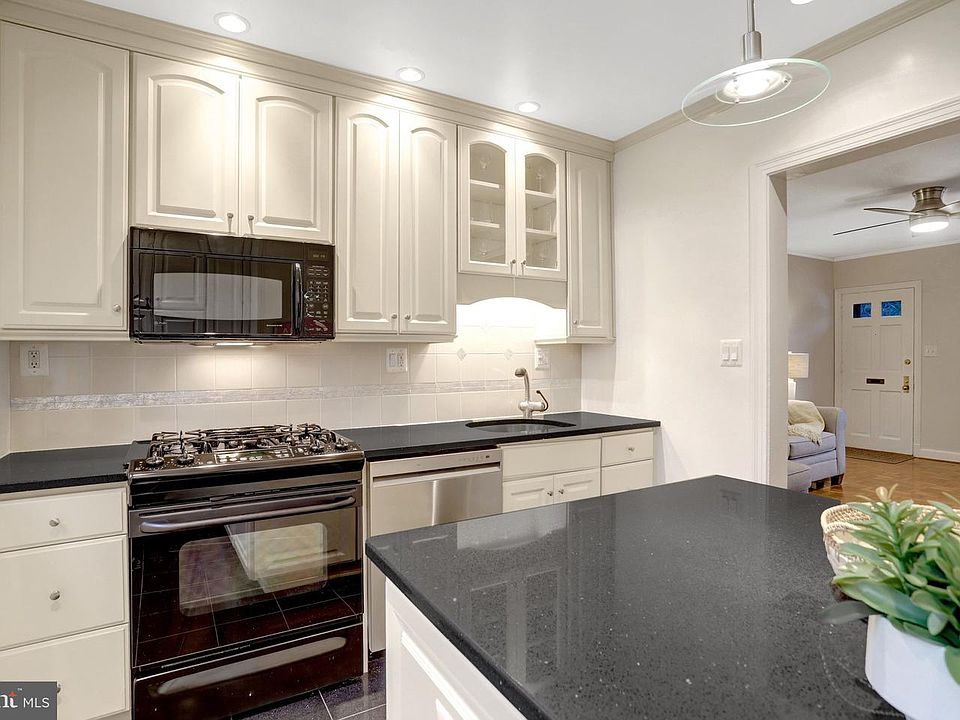 1st image of 1201 S Barton St Unit 182