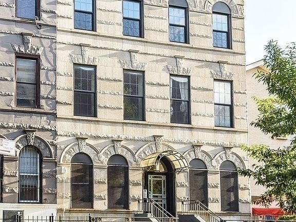 5th image of 520 Chauncey St APT 2