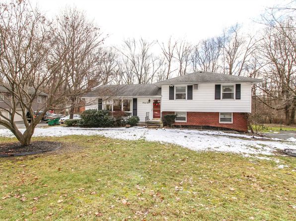 42 Monroe Dr Poughkeepsie Ny 12601 Zillow