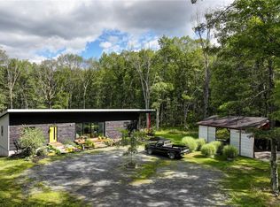 215 Cushetunk Dr, Narrowsburg, NY 12764