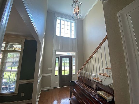 4th image of 1267 Naples Dr