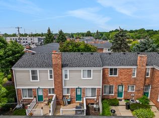 Woodmar Apartments and Townhomes, Lansing, MI 48912