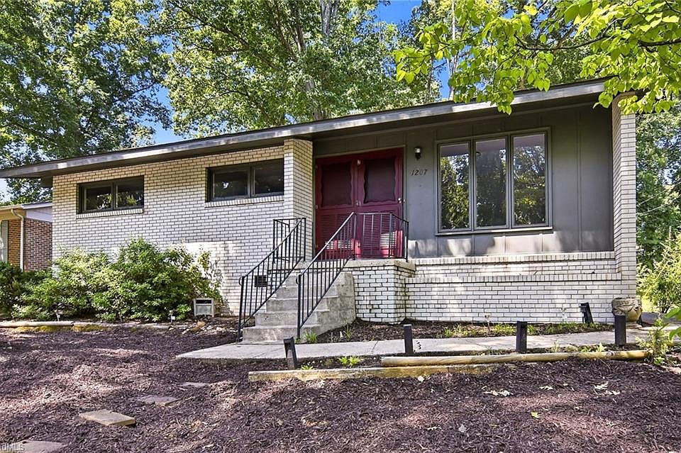 1st image of 1207 Cliffwood Dr