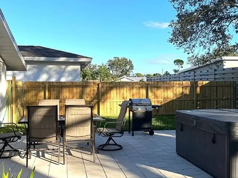 3028 Hawthorne St — Photo 14