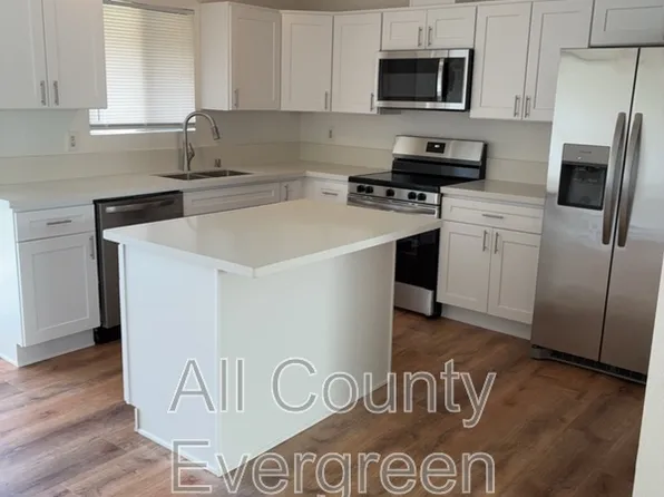 216 Chicago Blvd S APT C, Pacific, WA 98047