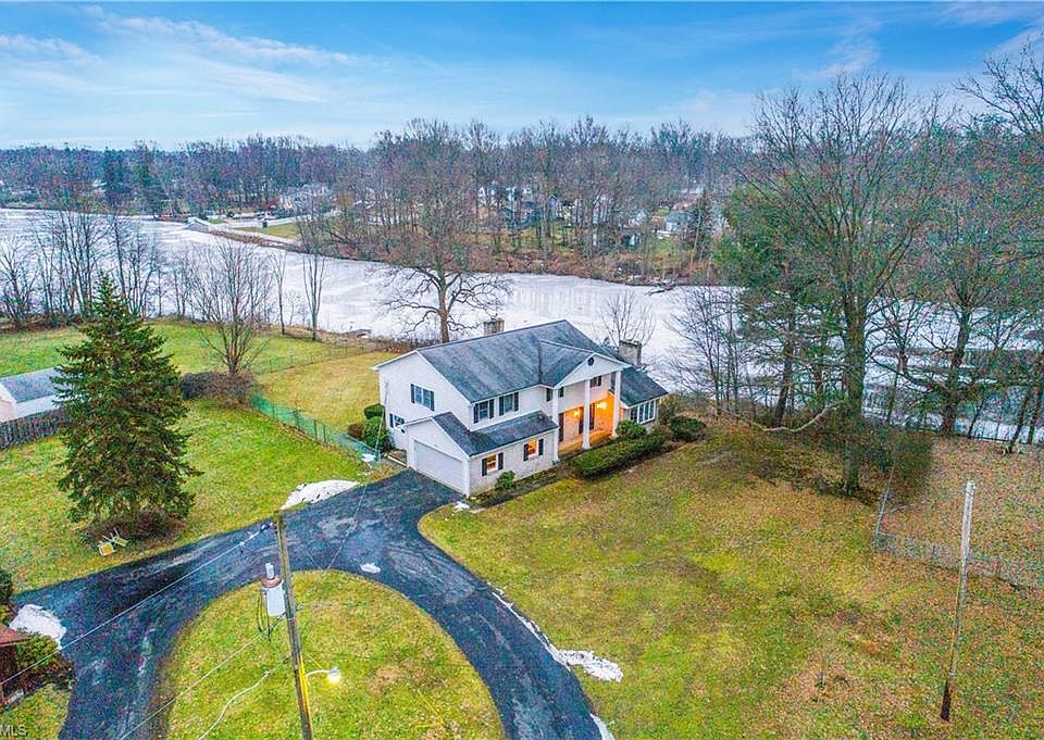 1st image of 3855 Edinburgh Dr