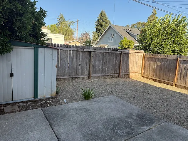 3 bed, 1.5 bath, 1310 sqft, $2,095 — Photo 2