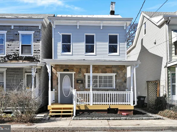 17 W Liberty St, Schuylkill Haven, PA 17972