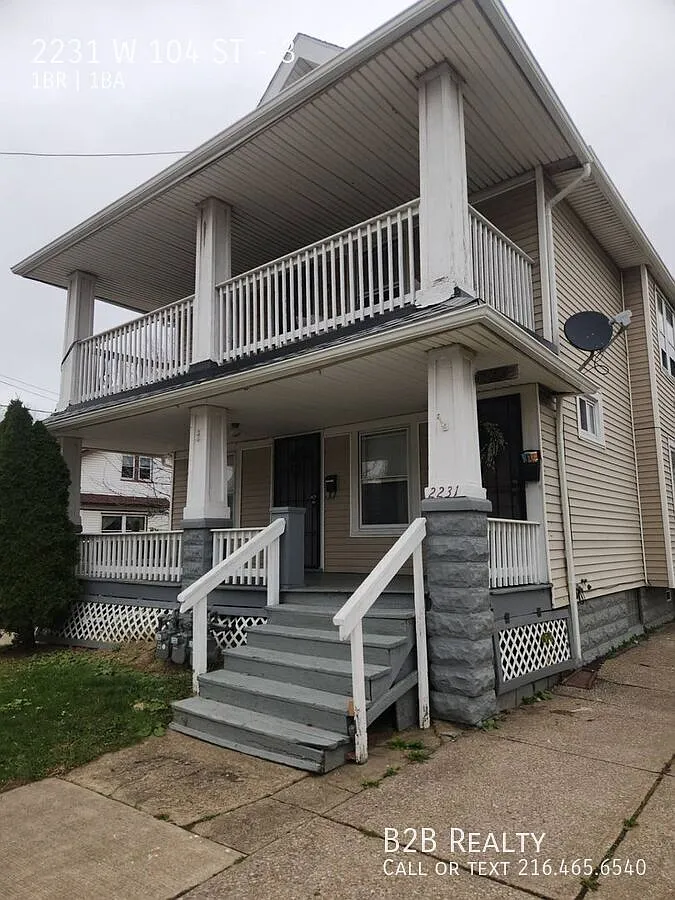 Building Photo - 2231 W 104th St #3