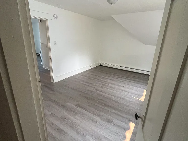 68 Howe St #3L — Photo 13