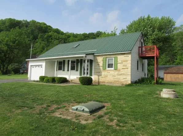 31757 Highway 52, Guttenberg, IA 52052