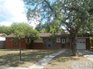 126 E Crestline Dr, San Antonio, TX 78201