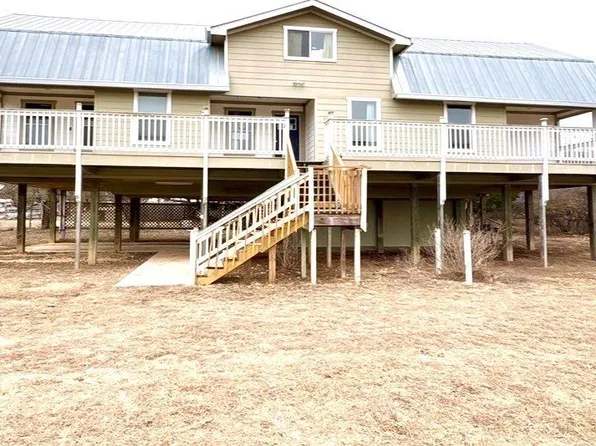 519 Enchanted River Dr, Bandera, TX 78003