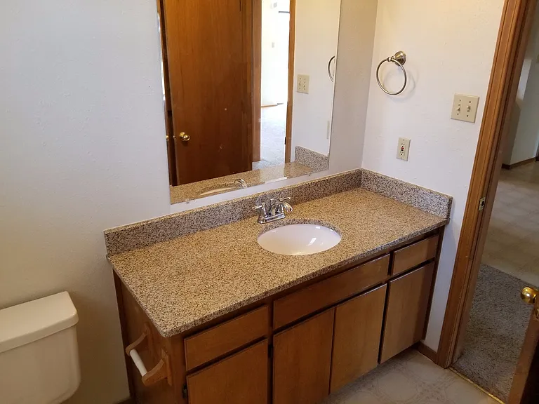 2813 Apache Rd — Photo 8