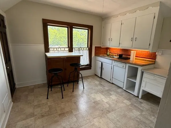 733 Oakwood Ave, East Aurora, NY 14052