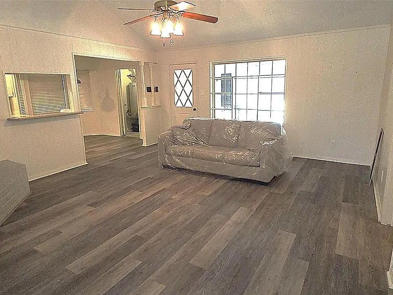12814 Westhorpe Dr — Photo 2