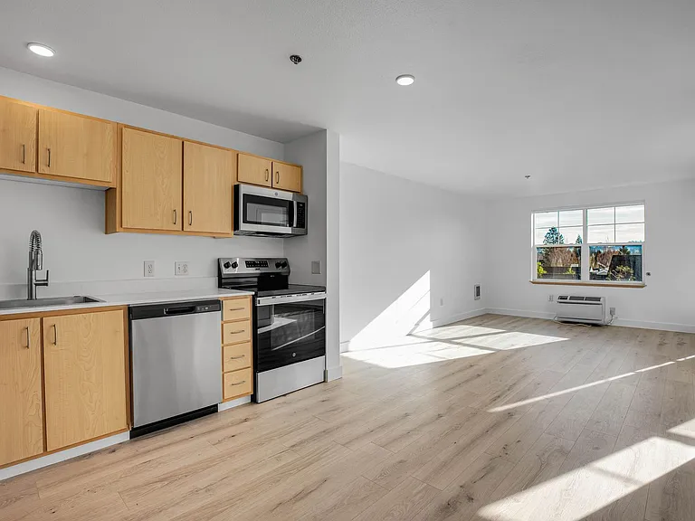Eastwood Apartments — Photo 49